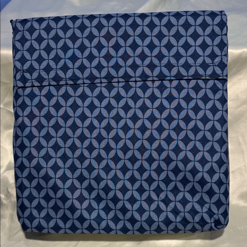 Mainstays Geometric Navy Microfiber Sheet Set - Picture 2 of 5